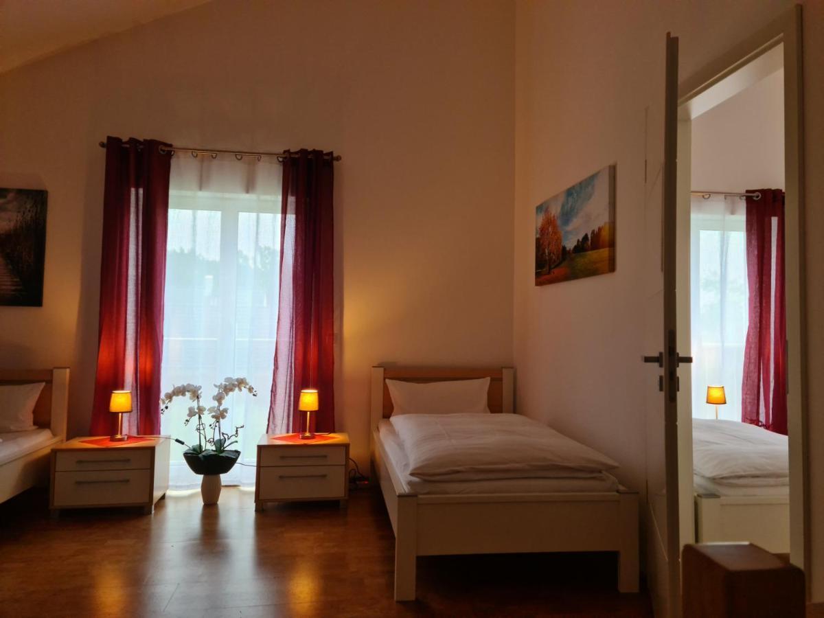 Apartment Gaestehaus Staudenschloss Mickhausen Exteriér fotografie
